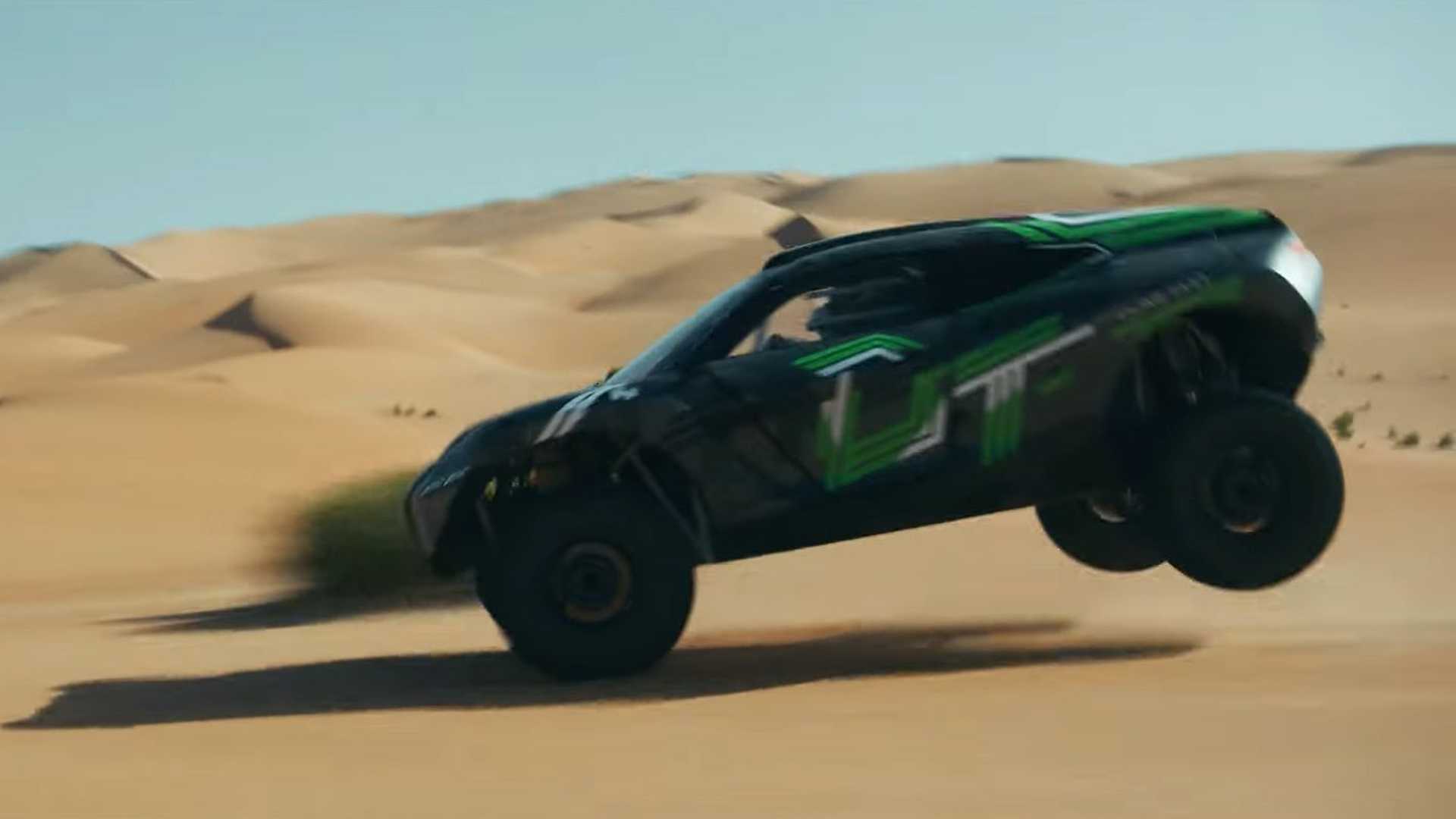 بي ام دبليو الشرق الأوسط تكشف عن سيارة Dune Taxi الجديدة للراليات 17