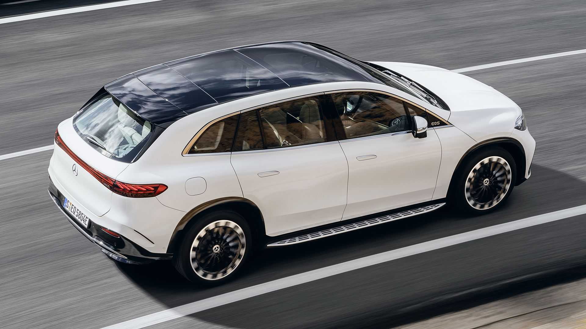 مرسيدس تكشف أسعار EQS SUV الكهربائية الجديدة كلياً 4
