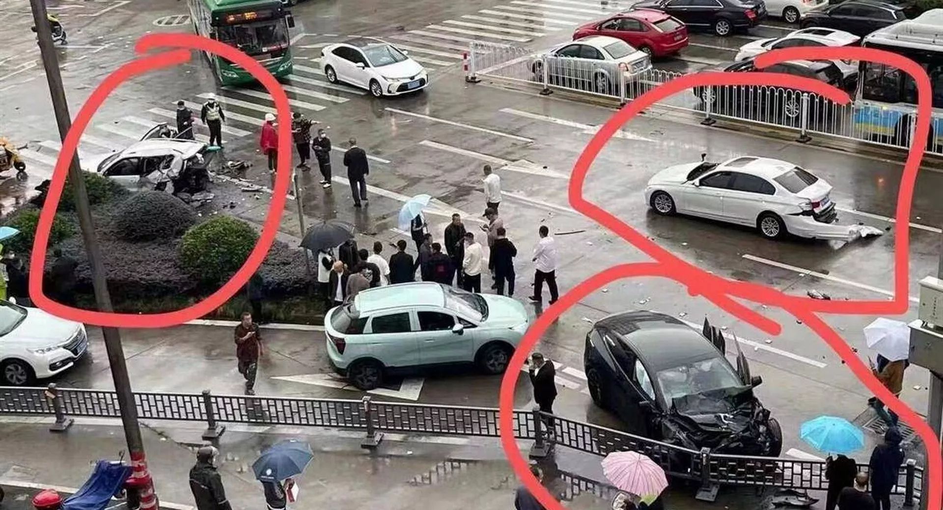 الصين تفتح تحقيقات في حادث تيسلا موديل واي أسفر عن مقتل فردين