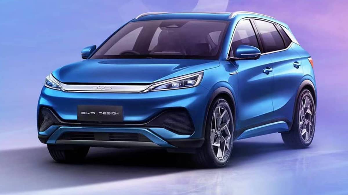 بي واي دي الصينية على وشك تجاوز تيسلا في مبيعات السيارات الكهربائية خلال 2023 1