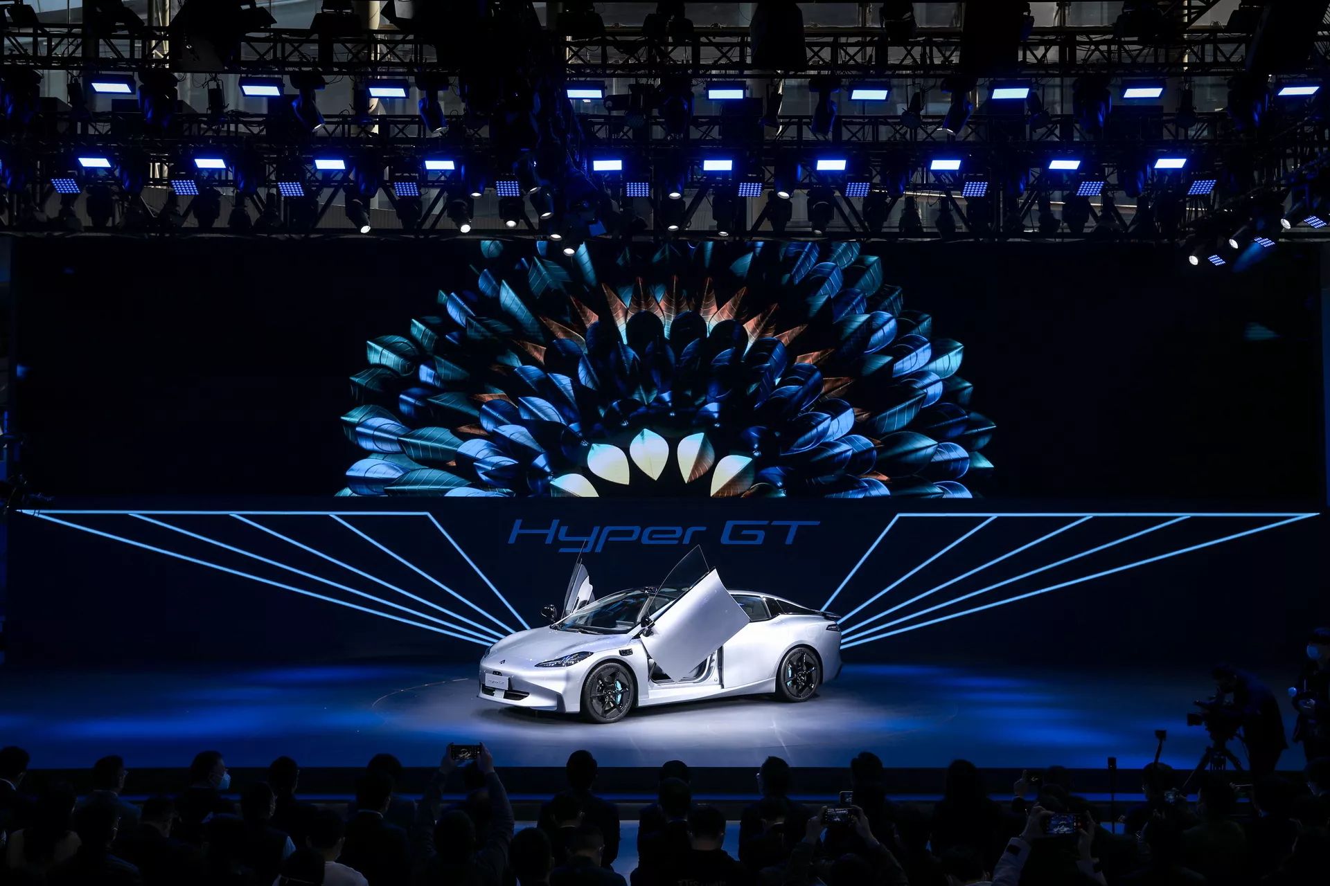جي ايه سي هايبر GT الجديدة هي السيارة الإنتاجية الأكثر انسيابية في العالم 2