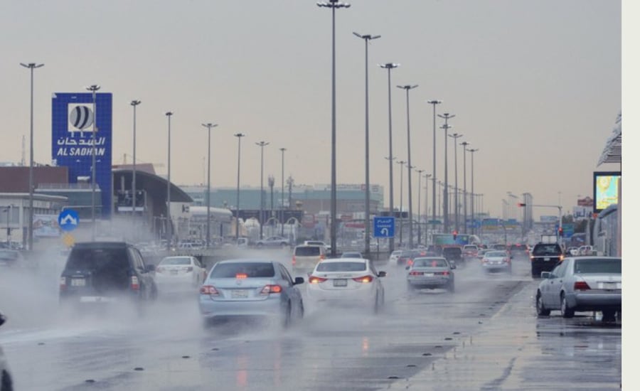 "الدفاع المدني" يوجه 6 إرشادات لقائدي السيارات عند هطول الأمطار 1