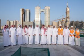 “النقل” افتتاح طريق الملك عبدالعزيز المؤقت في مكة