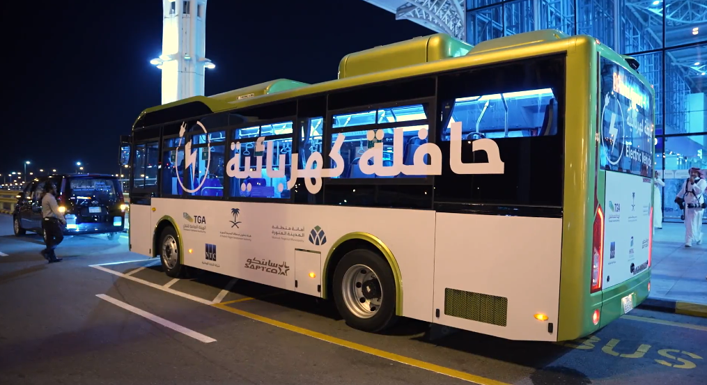 "النقل" تعلن تدشين حافلة كهربائية بالمدينة المنورة 4