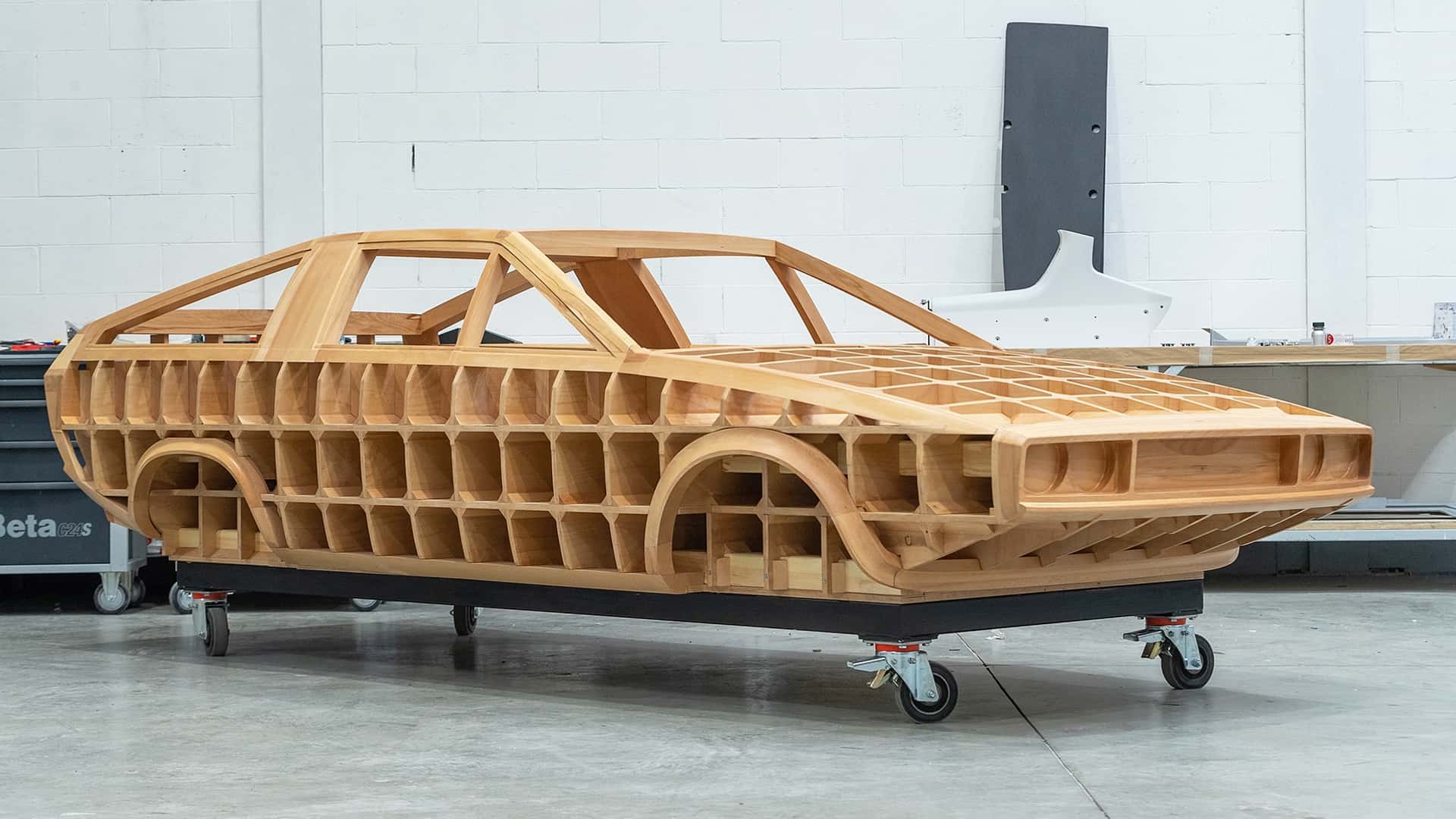 هيونداي تعيد إحياء سيارة بوني كوبيه الاختبارية الأيقونية في موديل عصري اختباري جديد 50