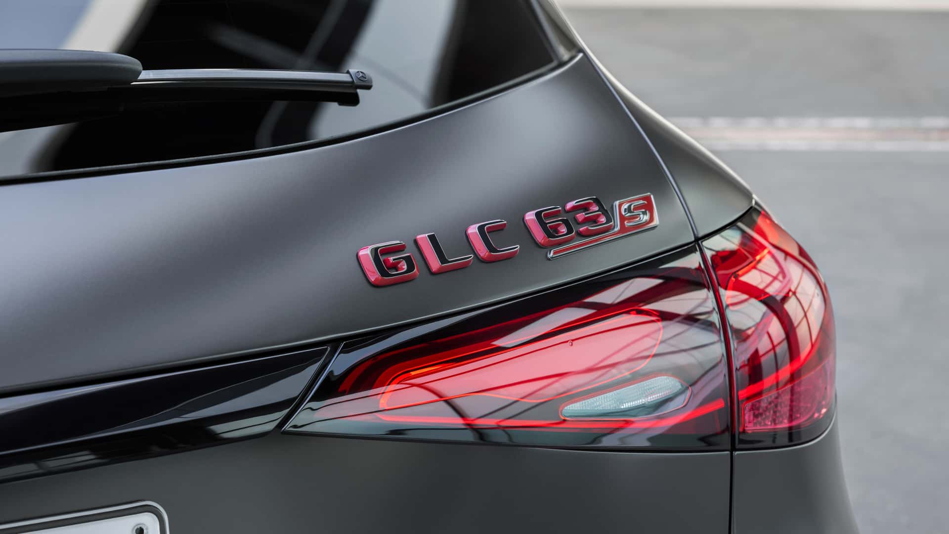 مرسيدس AMG GLC الرياضية الجديدة تنطلق بأقوى محرك 4 سلندر في العالم 15