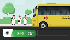 “المرور” يوجه 4 إرشادات هامة للطلاب عند انتظار الحافلة المدرسية