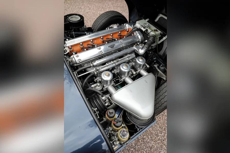 جاكوار E-Type التي وصفها رئيس فيراري بـ "السيارة الأجمل في العالم" معروضة في مزاد بقيمة 5.6 مليون ريال 11