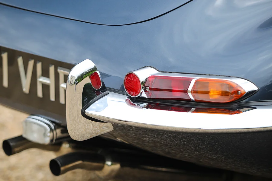 جاكوار E-Type التي وصفها رئيس فيراري بـ "السيارة الأجمل في العالم" معروضة في مزاد بقيمة 5.6 مليون ريال 4