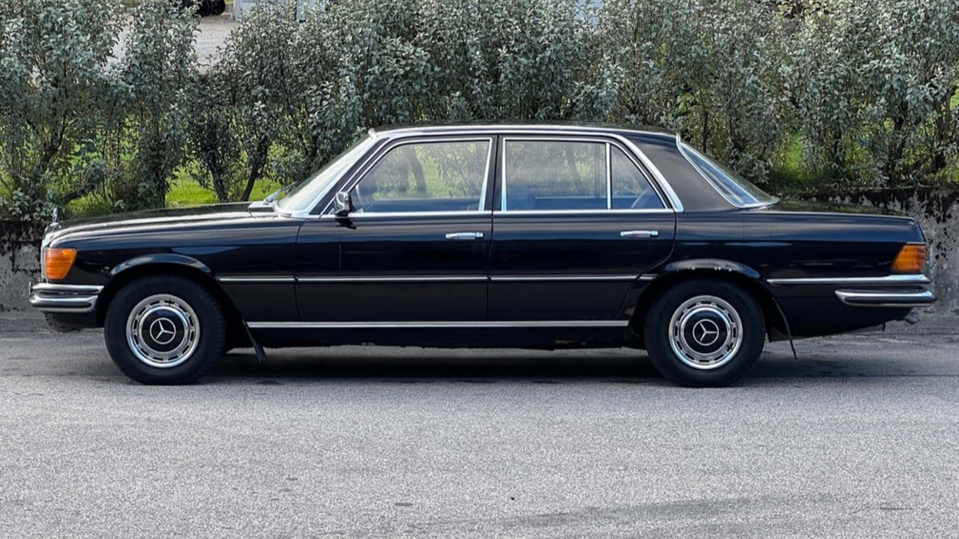 سيارة مرسيدس اس كلاس 1973 كانت مملوكة لملك السويد معروضة للبيع في مزاد 1