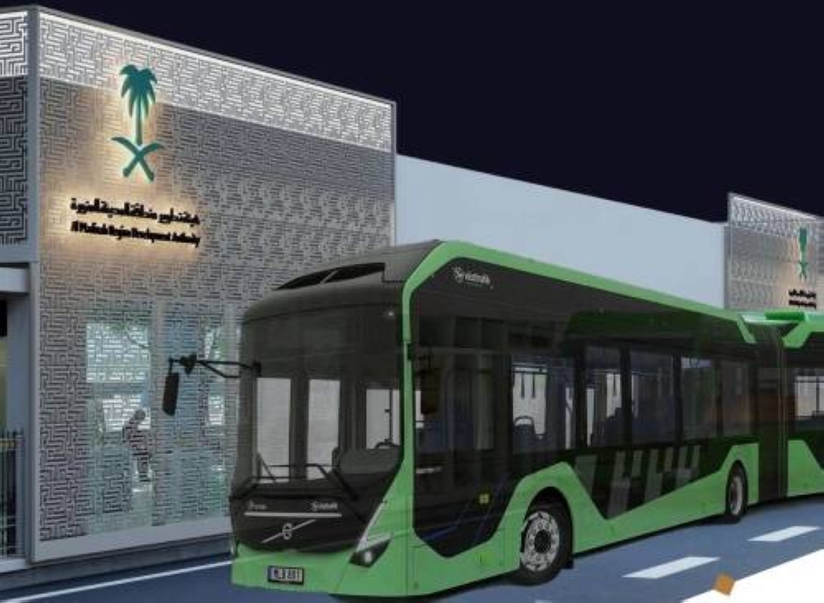 "أمانة المدينة" تطلق مشروع الحافلات السريعة ذات المسار المحدد 1