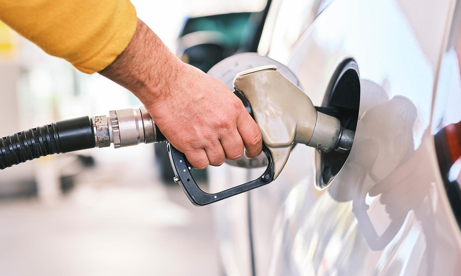 "كفاءة الطاقة" تقدم نصائح هامة توفر استهلاك الوقود بسيارتك 1