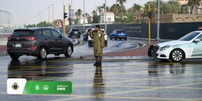 "المرور" يحذر من 5 سلوكيات خاطئة للقيادة أثناء هطول الأمطار 5