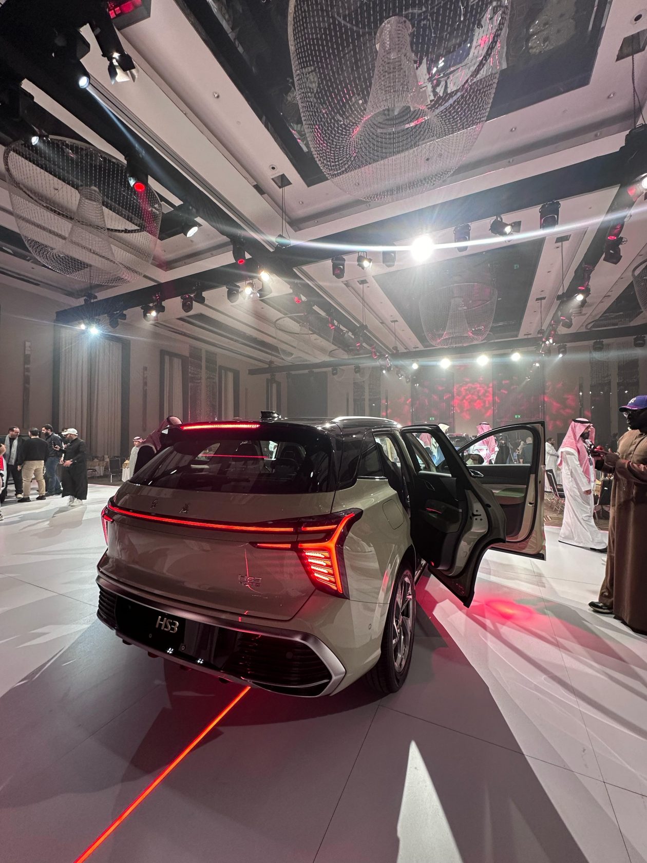 التوكيلات العالمية للسيارات الفاخرة تطرح هونشي HS3 2024 الجديدة كلياً في السوق السعودي 14