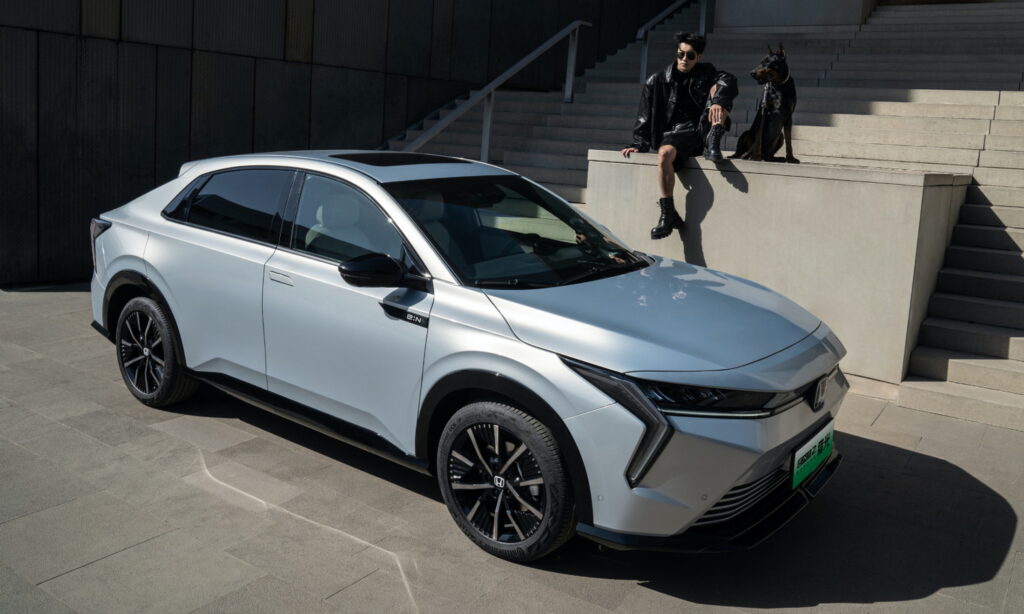 هوندا تكشف عن سيارتين كروس أوفر جديدتين في معرض بكين للسيارات 2024 21