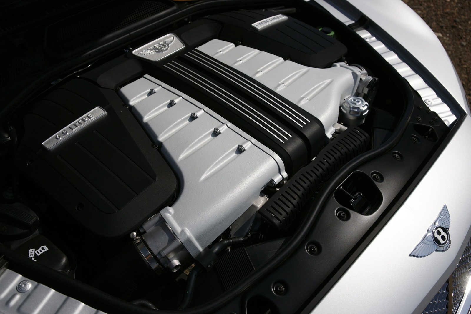 بنتلي تصبح الشركة الوحيدة المصنعه لمحرك W12 بحلول نهاية عام 2014 1