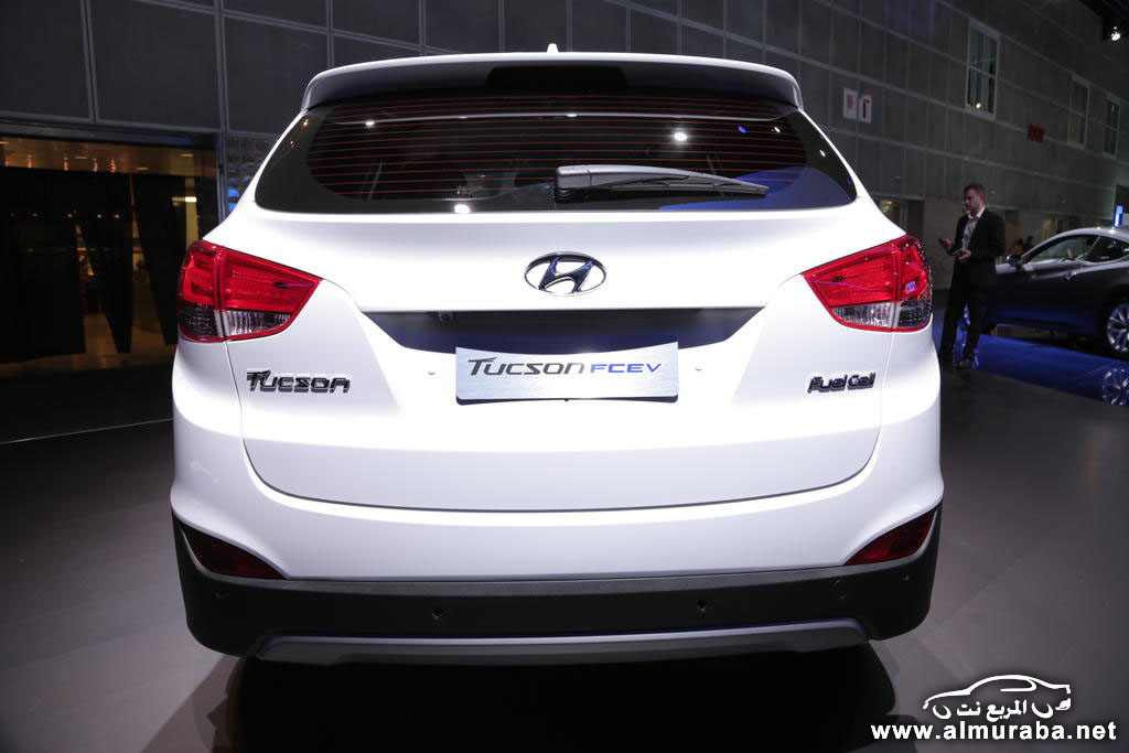 Hyundai-Tucson-Fuel-Cell-EV-10