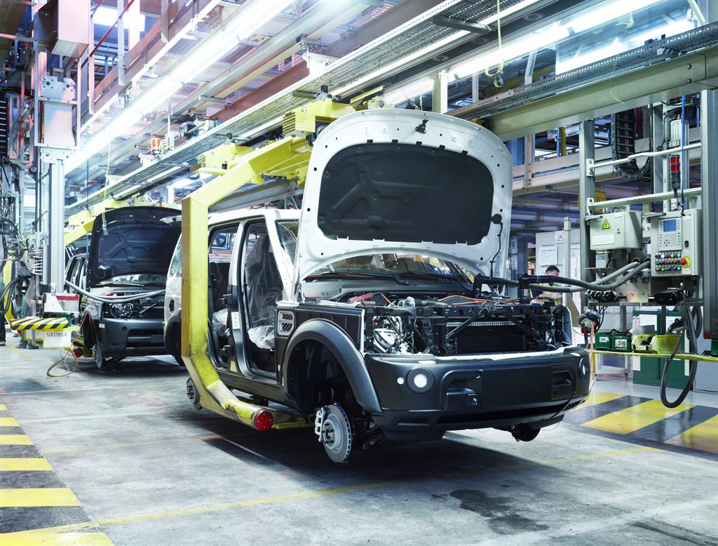 Land-Rover-Factory-Tours-at-Solihull