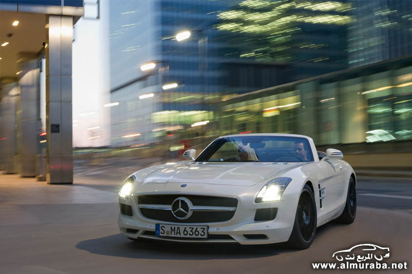 Mercedes-SLS-AMG-Roadster-1[2]
