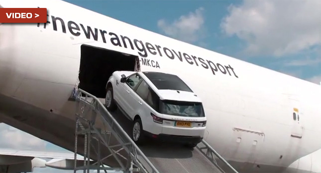 "بالفيديو" شاهد رنج روفر سبورت الجديدة تتسلق طائرة بوينج 747 2