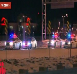 “بالفيديو” مطاردة مثيرة بين 6 سيارات شرطة ولكزس GS مخالفة