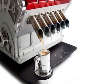 “بالصور” شاهد آلة صنع قهوة مستوحاة من المحرك فورمولا 1 تعمل بشكل رائع