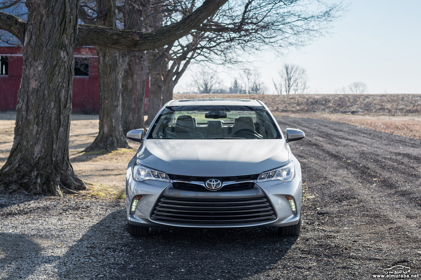 http---image.motortrend.com-f-roadtests-sedans-1404_2015_toyota_camry_first_look-72594177-2015-toyota-camry-front