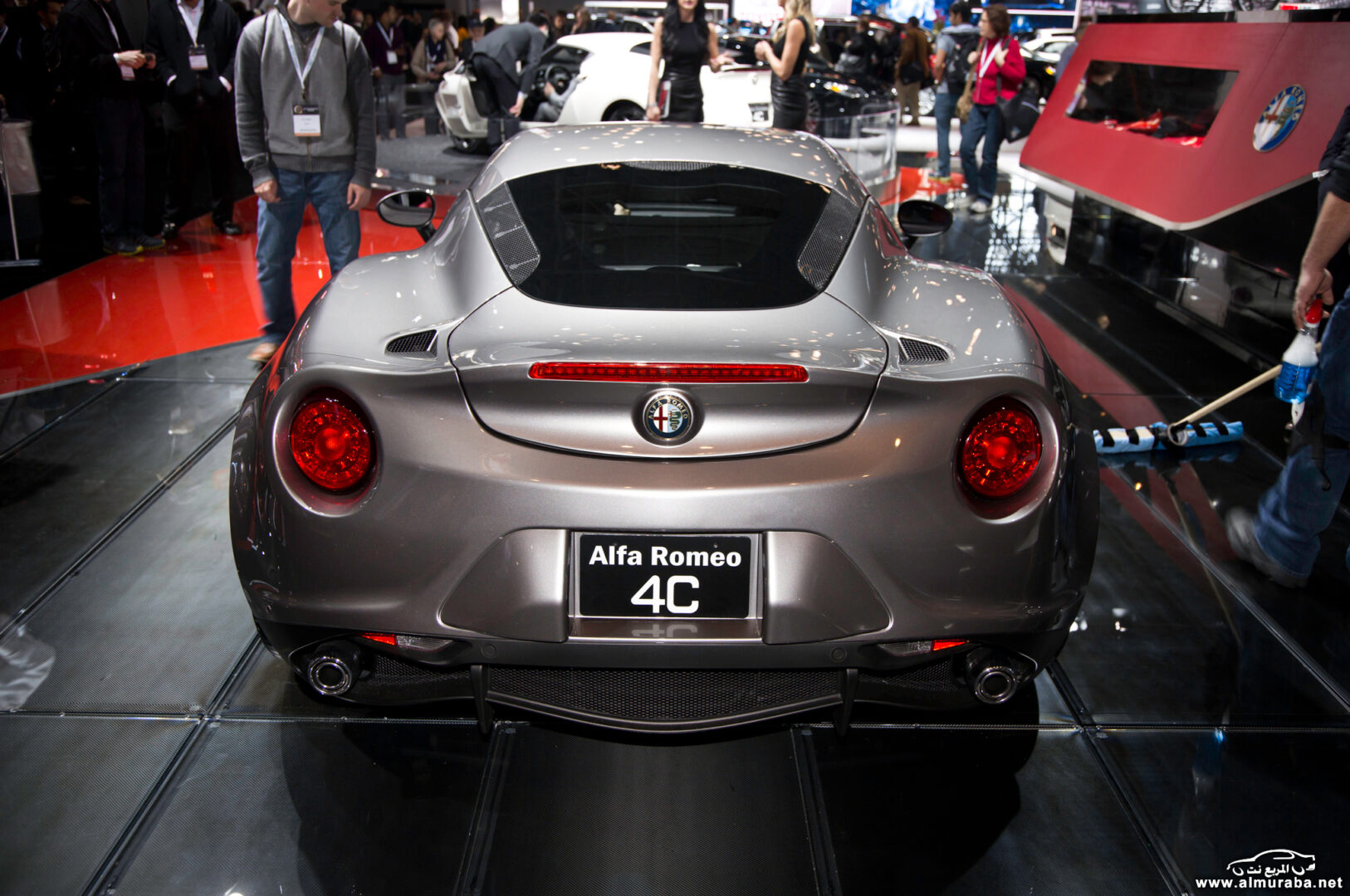http---image.motortrend.com-f-wot-1404_2015_alfa_romeo_4c_launch_edition_arrives_this_june-72848097-2015-Alfa-Romeo-4C-Launch-Edition-rear-end-02