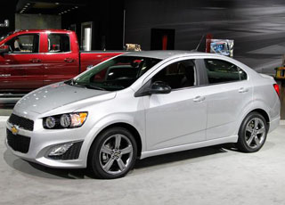 شيفرولية سونيك 2014 ذات الفئتين الجديدة “صور ومواصفات” Chevrolet Sonic