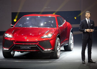 لامبورجيني تقول انها ستقدم أوروس اس يو في في عام 2017 بشكل جديد Lamborghini SUV 1