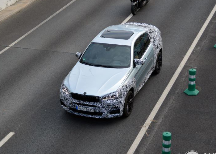 “بالصور” بي ام دبليو اكس سكس 2015 ام القادمة تظهر في مدينة برشلونة BMW X6 M 2015