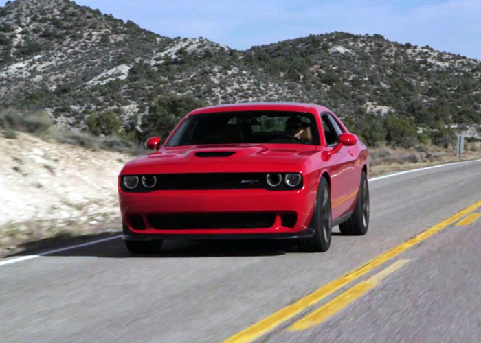 “بالفيديو” دودج تشالنجر اس ار تي 2015 هيلكات Dodge Challenger SRT Hellcat