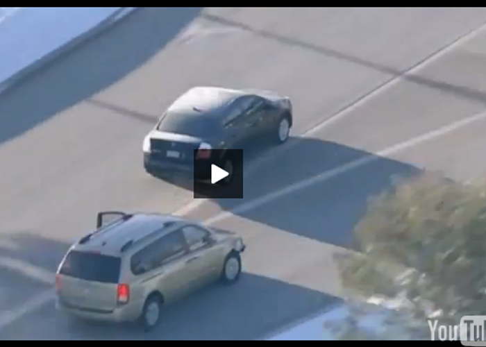 “فيديو” شاهد لص يسرق سيارة اثناء مطاردته من قبل الشرطة
