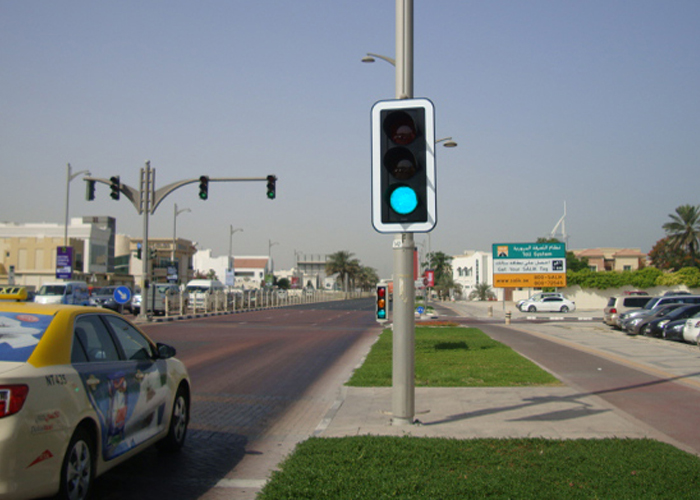 مدينة دبي تبدأ المرحلة الأولى من مشروع الاشارات الضوئية الموفرة للطاقة