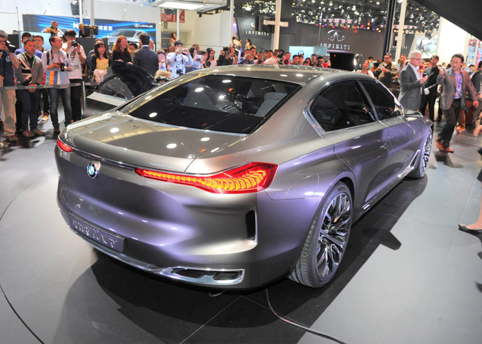 بي ام دبليو الفئة السابعة 2015 “RWD7” ستكون سيارة المستقبل الاخف وزناً BMW