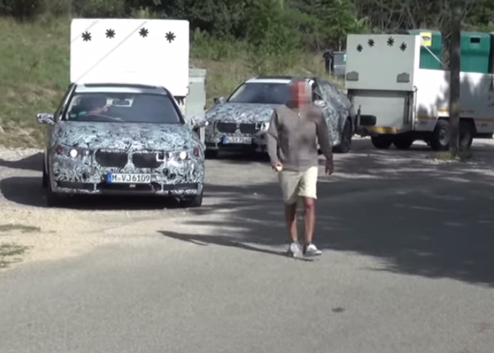 "فيديو" سائق بي ام دبليو الفئة السابعة 2016 يغضب على مصورين التجسس خلال اختباره السيارة 1
