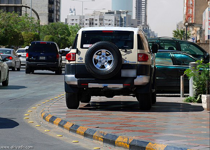 “مرور الرياض”: رسالة SMS فورية لمالك المركبة المخالفة لنظام الوقوف