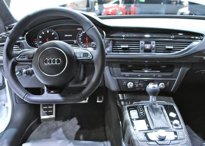 اودي تطلق أول فيديو تشويقي لسيارتها اودي Audi RS7 بنظام القيادة عن بعد