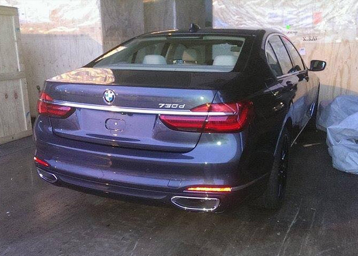 "بالصور" بي ام دبليو 2016 الفئة السابعة تظهر في اول صور رسمية BMW 7-Series 5