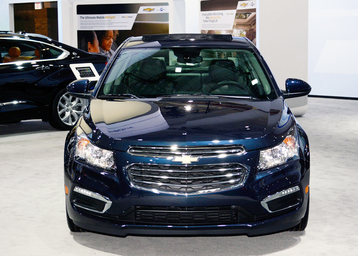 شيفروليه كروز  2015 الجديدة كلياً تكشف نفسها اخيراً صور ومواصفات Chevrolet Cruze