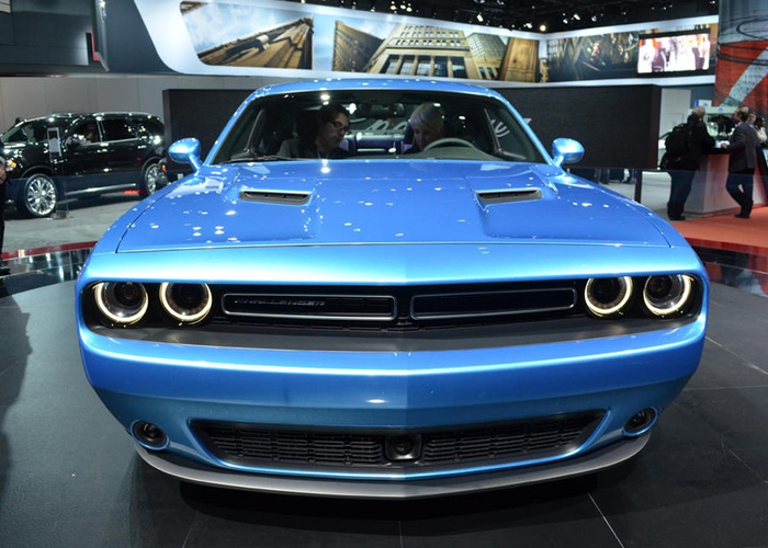 دودج تشالنجر 2015 بمحرك جديد 485 حصان وبشكل جديد كلياً Dodge Challenger