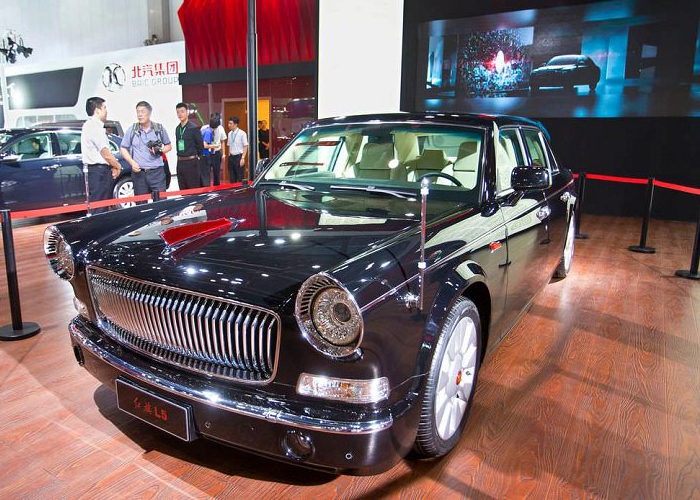 “بالصور” شاهد افخم واغلى سيارة صينية في العالم بسعر ثلاثة ملايين ريال سعودي
