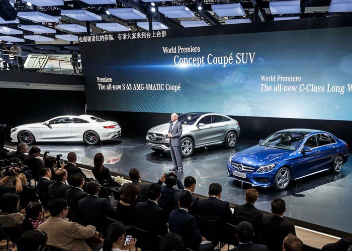 "بالصور" مرسيدس 2015 تقدم للسوق الصيني سي كلاس خاصة في معرض بكين Mercedes C-Class 2