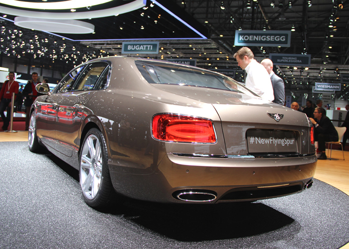 بنتلي فلاينج سبير 2014 بمحرك V8 الجديدة صور ومواصفات Bentley Flying Spur