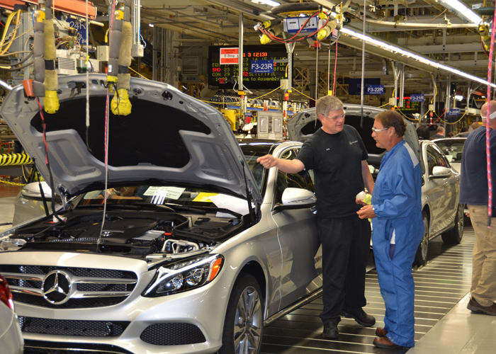 مرسيدس بنز تبدأ في إنتاج الفئة سي كلاس لأول مرة في امريكا Mercedes-Benz C-Class